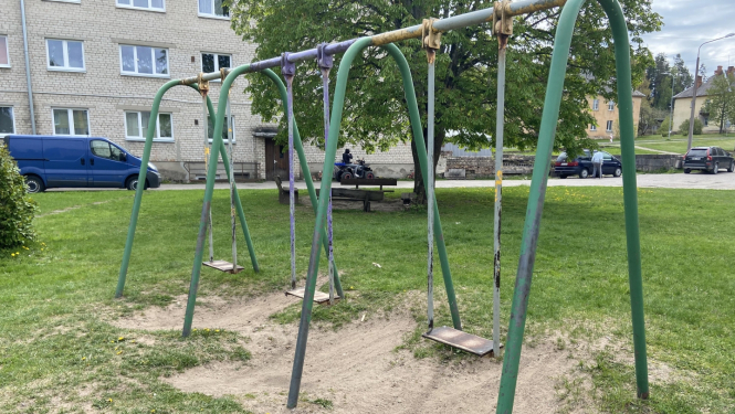 Vecas šūpoles