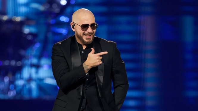 atcelts koncerts Pitbull