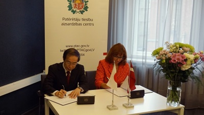 Patērētāju tiesību aizsardzības centrs un Japānas Nacionālais patērētāju lietu centrs paraksta sadarbības memorandu par sūdzību izskatīšanu