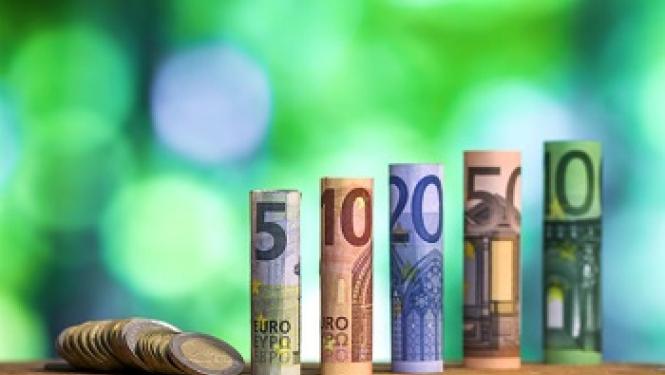 Parādu atgūšanas sektora darbība 2019.gadā: būtiski pieaudzis lietu skaits autostāvvietu un nekustamā īpašuma uzturēšanas pakalpojumu nozarē