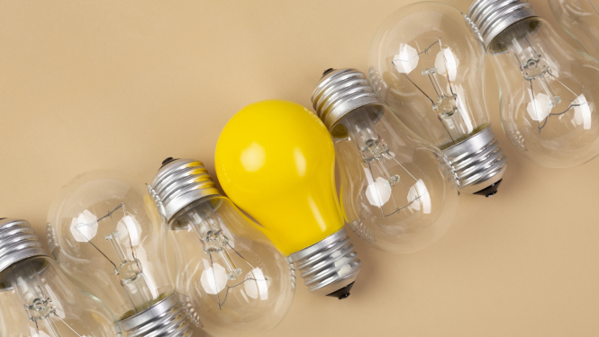 Spuldzītes, tostarp viena dzeltena