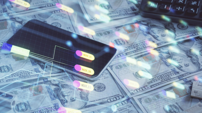 Telefons, zem kura atrodas naudas banknotes