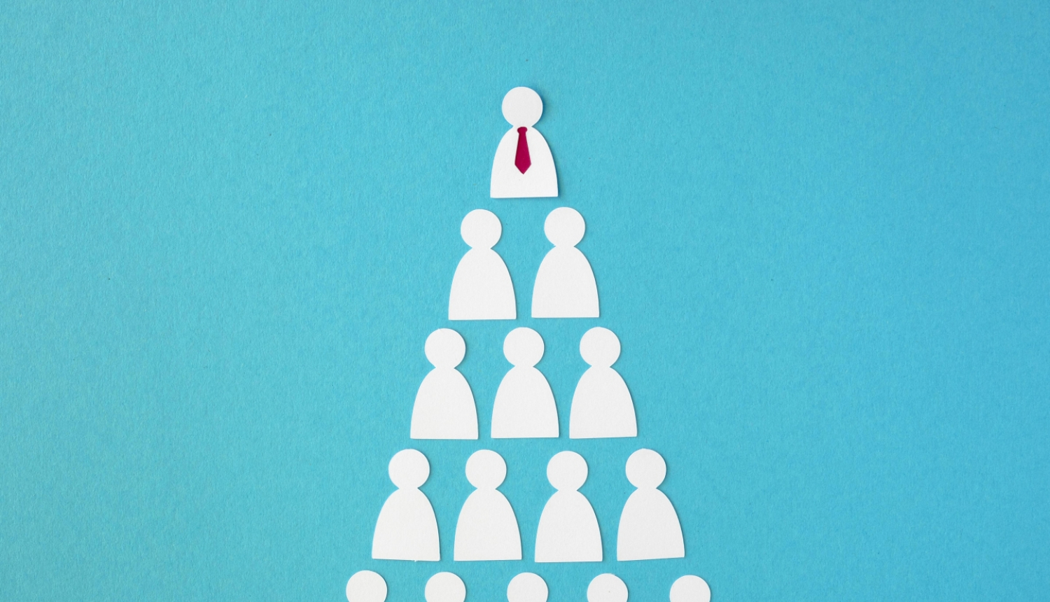 Cilvēku figūru piramīda