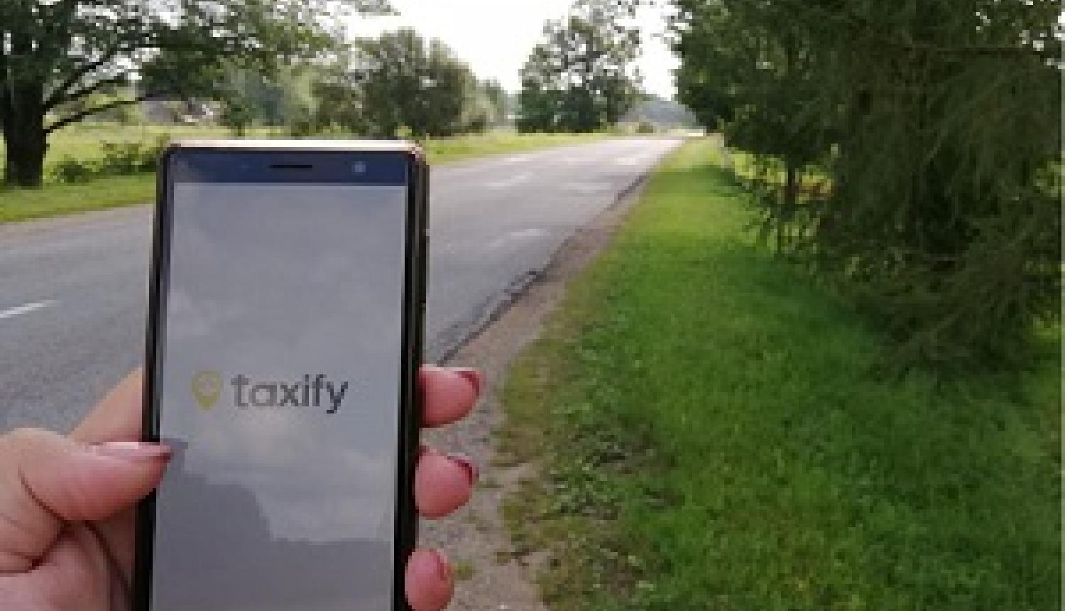 “Taxify” apņemas kompensēt patērētājiem pārmaksu par Jaungada nakts braucieniem