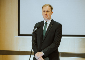 Ekonomikas ministrs Viktors Valainis atklāj PTAC pasākumu uzņēmējiem